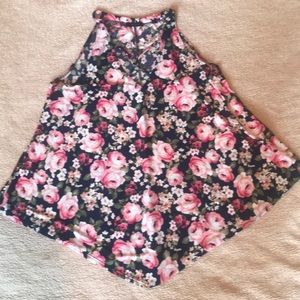 Ladies floral swing top size M